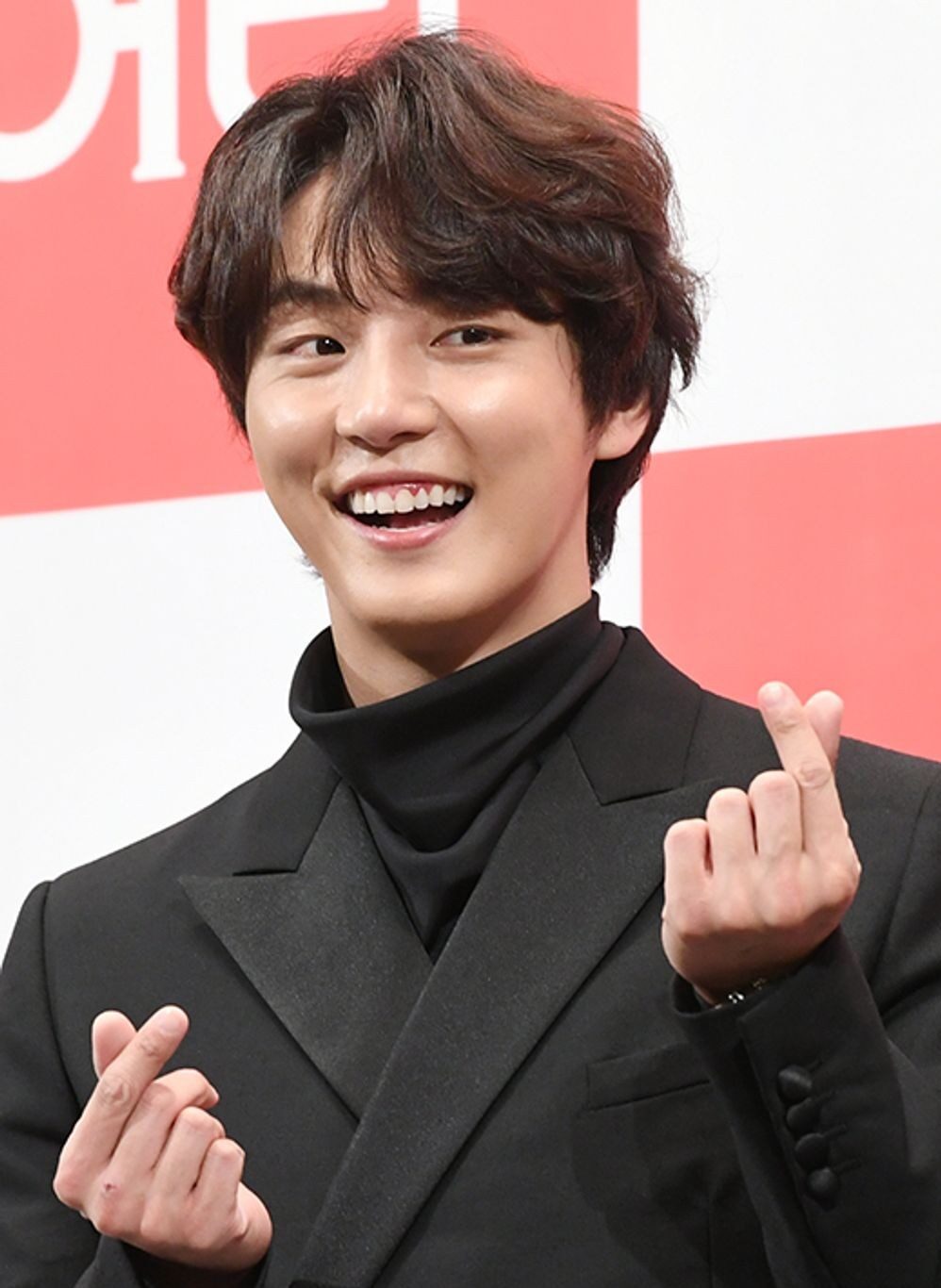 【2021年最新】ユンシユンの歴代彼女は3人！濃厚キスシーンがエロい♡｜SUGOMEDIA